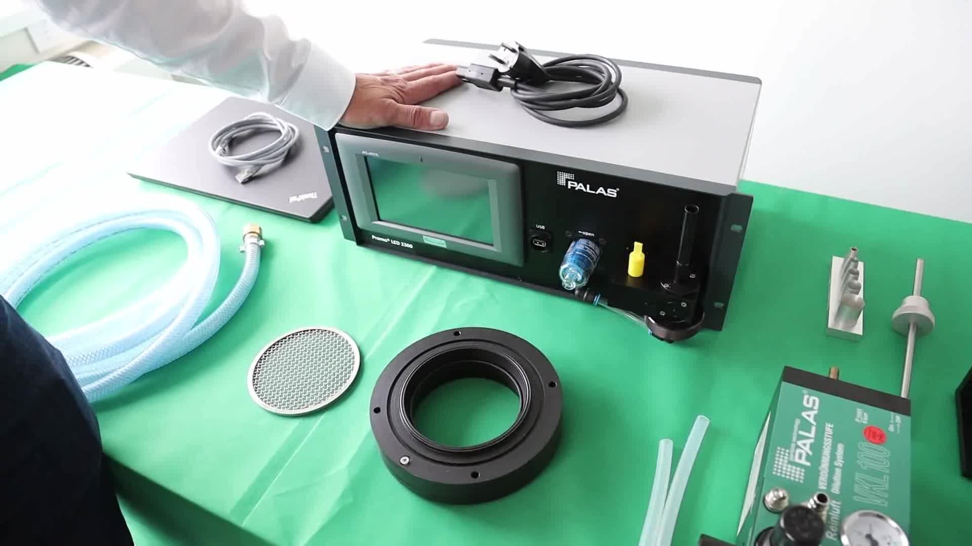 Setup Guide for PMFT 1000 Dieses Video erkl&auml;rt wie die Komponenten des PMFT 1000 installiert werden und zeigt wie der modulare Filtertester in Betrieb genommen wird.